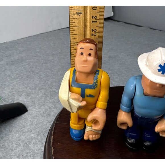 Fisher Price Husky Helpers Set 3 Figures - Construction Worker Paramedic & Injur - Picture 14 of 16